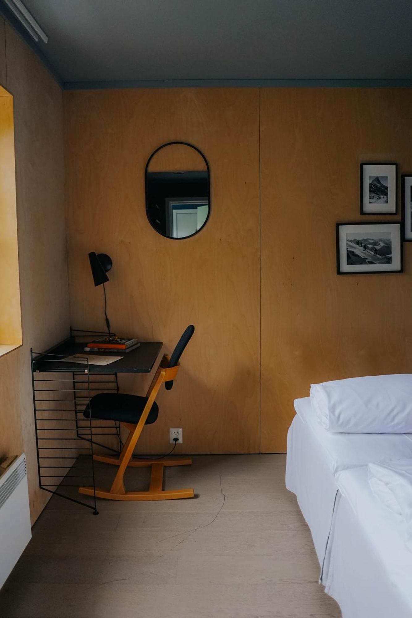 Hotel Aak Åndalsnes エクステリア 写真